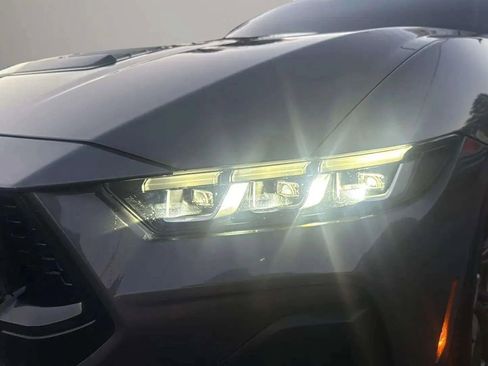 Used 2024 Ford Mustang GT Premium image 10