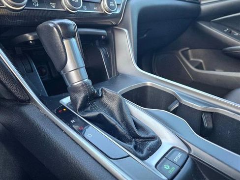 Used 2019 Honda Accord Sport image 12