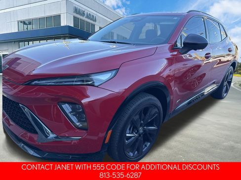 Used 2025 Buick Envision Sport Touring image 3