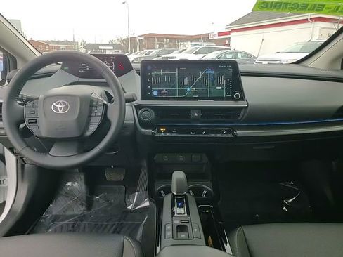 Used 2025 Toyota Prius Limited image 12