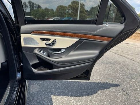 Used 2015 Mercedes-Benz S 550 Sedan image 12