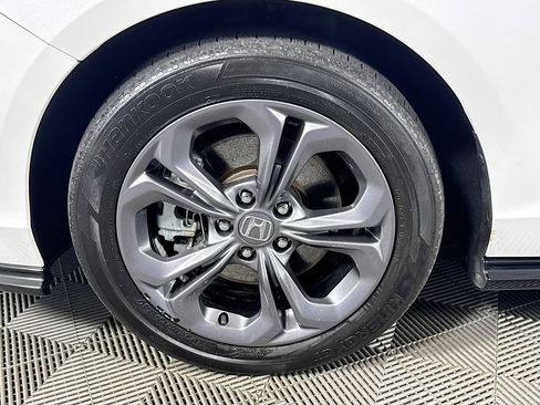 Used 2024 Honda Accord EX-L image 29