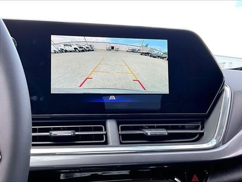 New 2026 Chevrolet Trax ACTIV w/ Sunroof Package FWD image 16