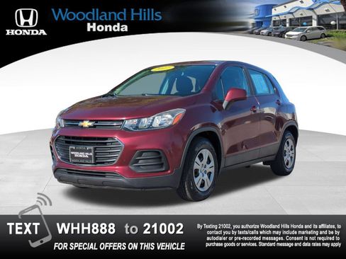 Used 2017 Chevrolet Trax LS FWD image 1
