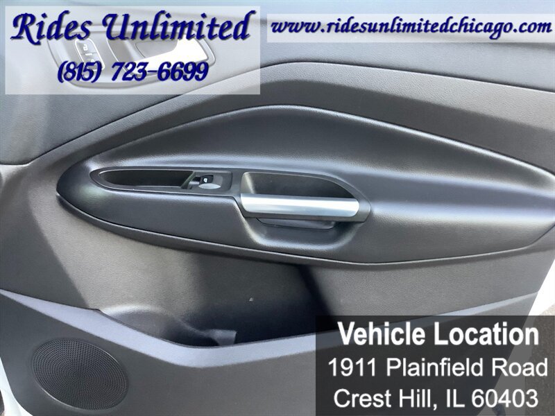 Used 2017 Ford Escape SE w/ SE Sport Appearance Package FWD image 29