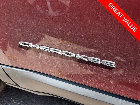 Used 2020 Jeep Cherokee Latitude Plus AWD/4WD image 10