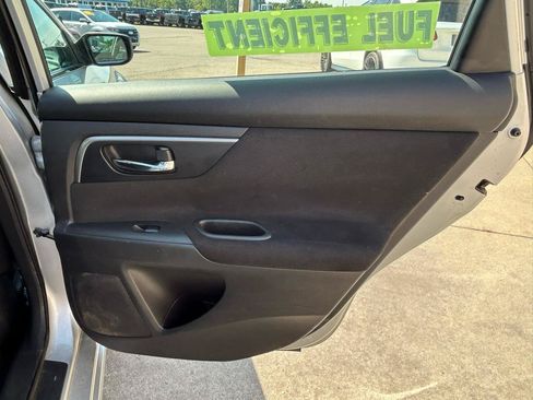 Used 2015 Nissan Altima 2.5 S w/ Power Driver Seat Package FWD image 15