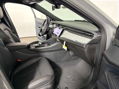 New 2026 Jeep Cherokee Limited AWD/4WD image 33