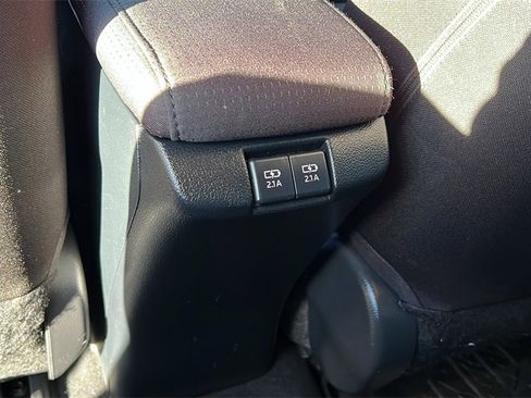 Used 2019 Toyota Prius LE image 10