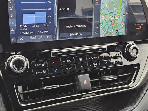 Used 2021 Toyota Highlander Limited image 23