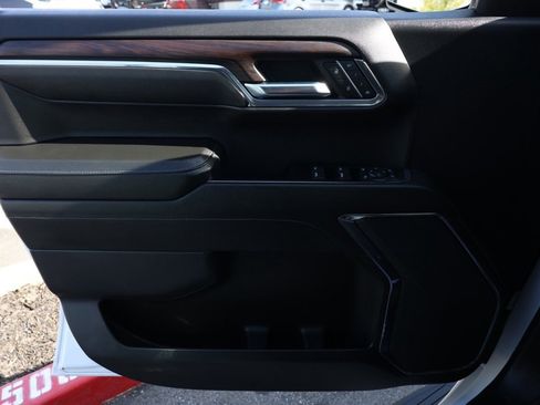 Used 2024 GMC Sierra 1500 SLT image 23