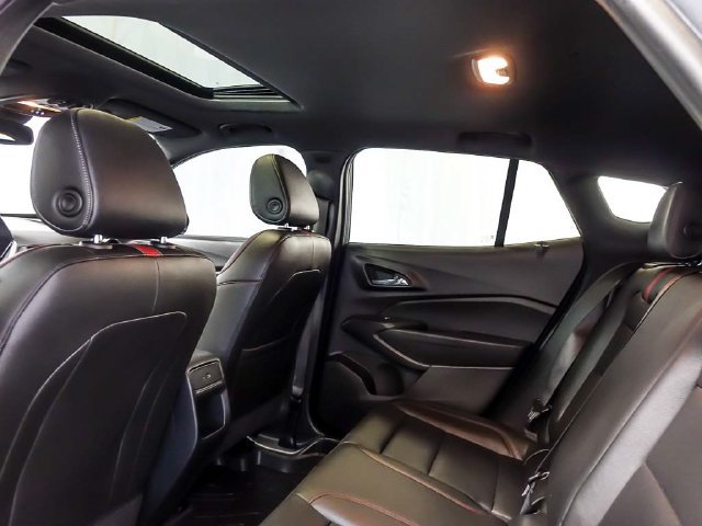 Certified 2024 Chevrolet Trax RS w/ Sunroof Package FWD image 16