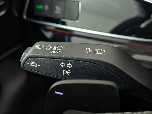 Used 2025 Audi Q7 2.0T Premium w/ Convenience Plus Package image 35