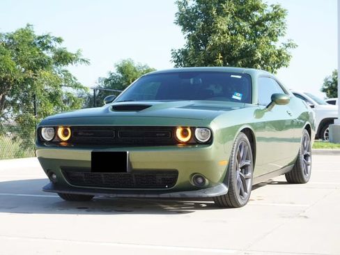 Used 2021 Dodge Challenger GT RWD image 3