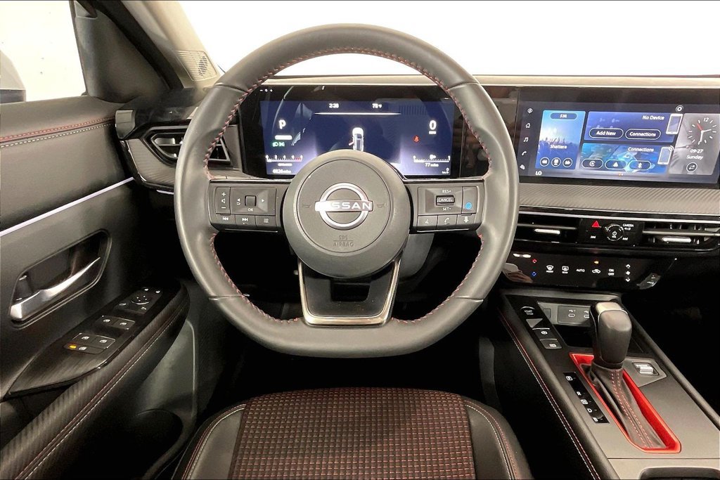 Used 2025 Nissan Kicks SR FWD image 6