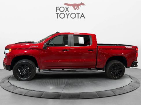 Used 2025 Chevrolet Silverado 1500 LT Trail Boss w/ Convenience Package II image 3