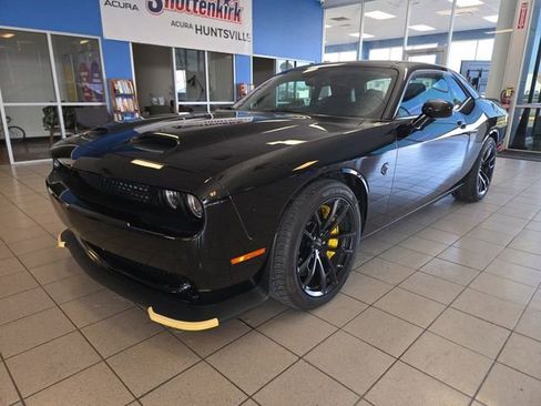 Used 2023 Dodge Challenger SRT Hellcat w/ Driver Convenience Group image 4
