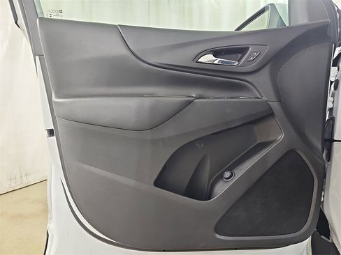 Certified 2023 Chevrolet Equinox LT image 34