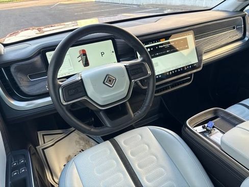 Used 2025 Rivian R1S Adventure Dual AWD/4WD image 24