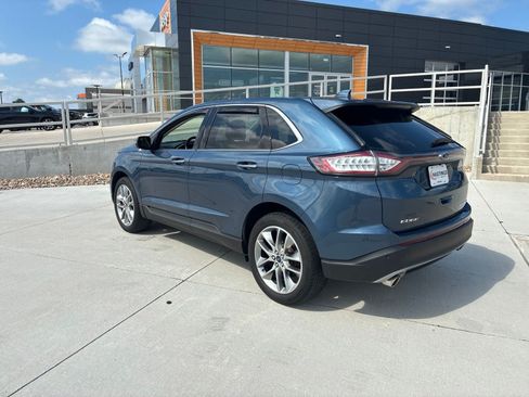 Used 2018 Ford Edge Titanium w/ Cold Weather Package FWD image 3
