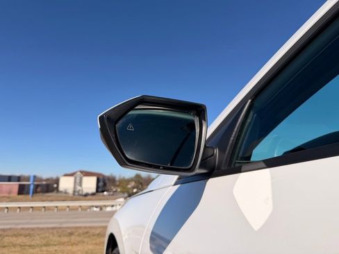 Used 2024 Hyundai Elantra SE image 10