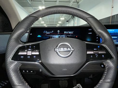 Used 2025 Nissan Ariya Platinum image 35