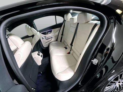 Used 2024 Mercedes-Benz C 300 4MATIC Sedan image 21