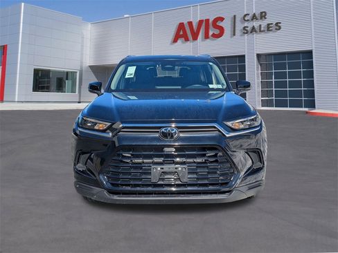 Used 2025 Toyota Grand Highlander AWD image 10