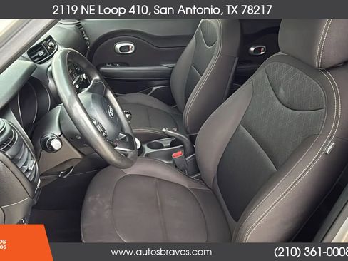 Used 2018 Kia Soul FWD image 14