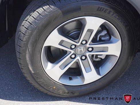 Used 2025 Honda Pilot EX-L image 11