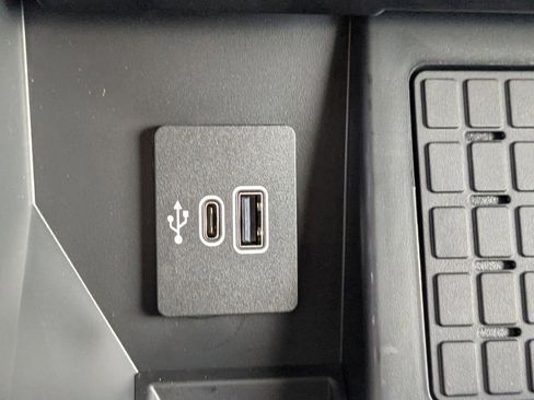 New 2025 Ford F150 Raptor image 33