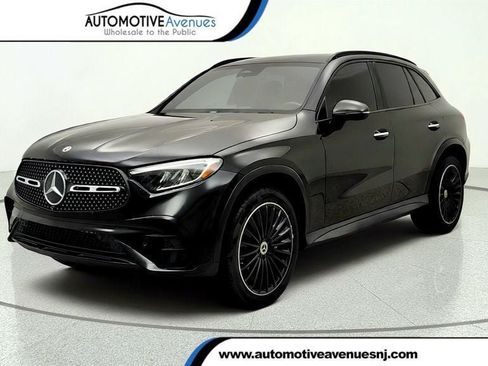 Used 2023 Mercedes-Benz GLC 300 4MATIC w/ AMG Line image 1
