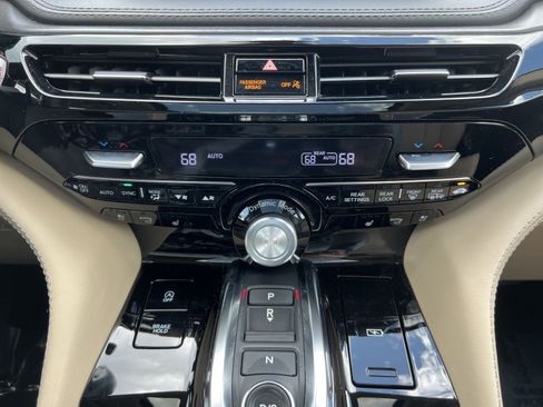 Used 2022 Acura MDX SH-AWD w/ Advance Package image 21