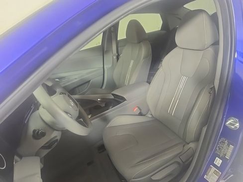 Used 2024 Hyundai Elantra SEL image 15