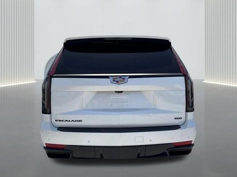 Certified 2022 Cadillac Escalade Premium Luxury w/ Performance Package AWD/4WD image 7
