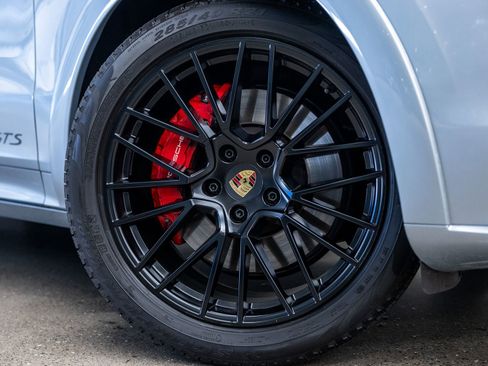 Certified 2023 Porsche Cayenne GTS AWD/4WD image 19