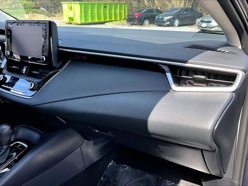 Used 2022 Toyota Corolla LE image 18