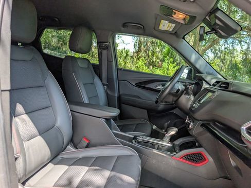 Used 2022 Chevrolet TrailBlazer RS FWD image 18