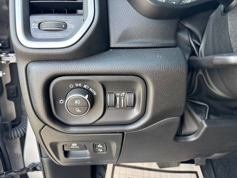 Used 2025 RAM 1500 Big Horn AWD/4WD image 12