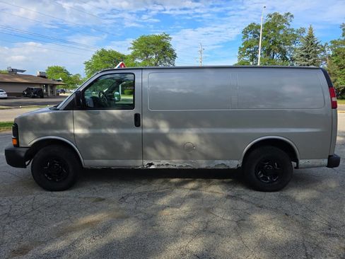 Used 2007 GMC Savana 1500 RWD image 4