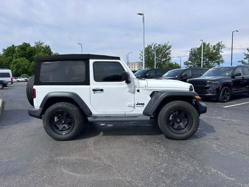Used 2022 Jeep Wrangler Sport AWD/4WD image 6