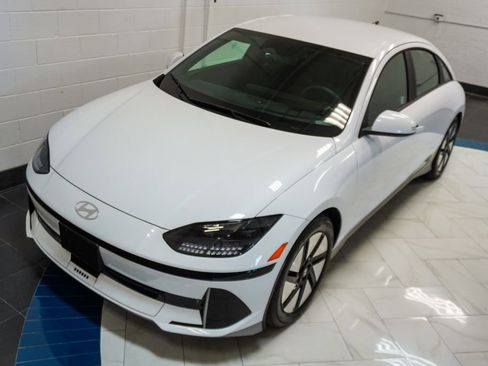 Used 2024 Hyundai Ioniq 6 SE AWD/4WD image 42