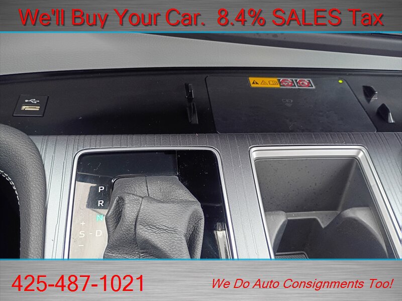 Used 2025 Toyota Sienna LE FWD image 47