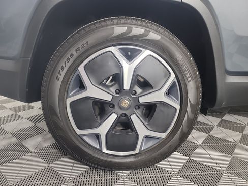 Used 2024 Rivian R1S Adventure AWD/4WD image 12