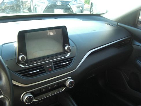 Used 2020 Nissan Altima 2.5 S image 9