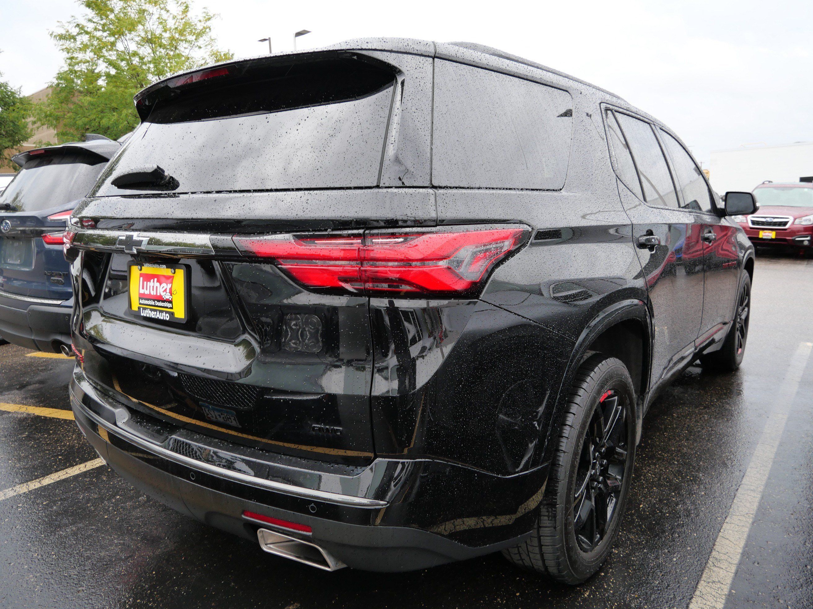 Used 2023 Chevrolet Traverse Premier w/ Redline Edition AWD/4WD image 7