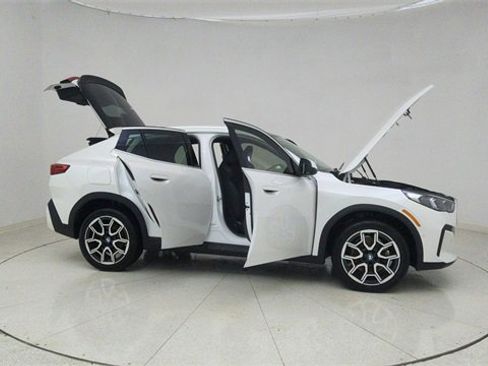 Used 2025 BMW X2 xDrive28i image 68