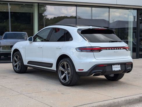 Certified 2025 Porsche Macan AWD/4WD image 3