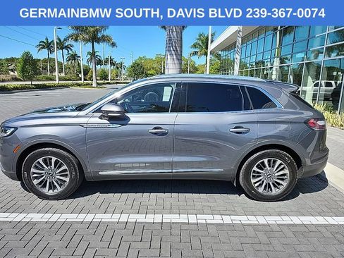 Used 2021 Lincoln Nautilus FWD w/ Equipment Group 101A image 3