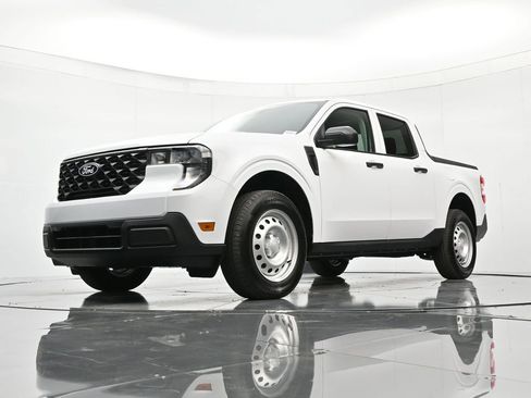 New 2026 Ford Maverick XL image 18